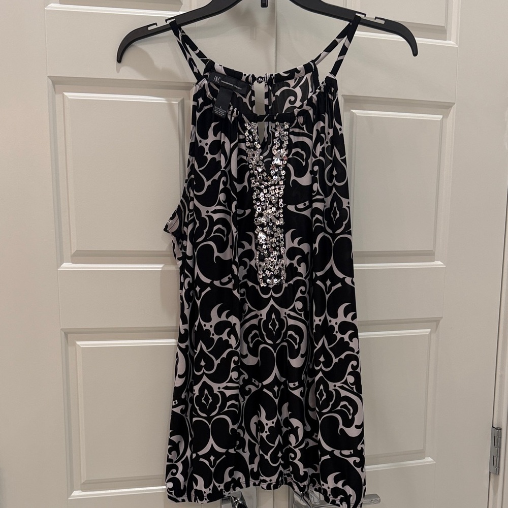 INC International Concepts Black and White Patterned Top